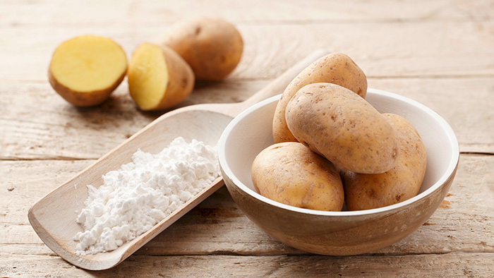 Kartoffeln und Kartoffelstärke / 	mauritius images / foodcollection