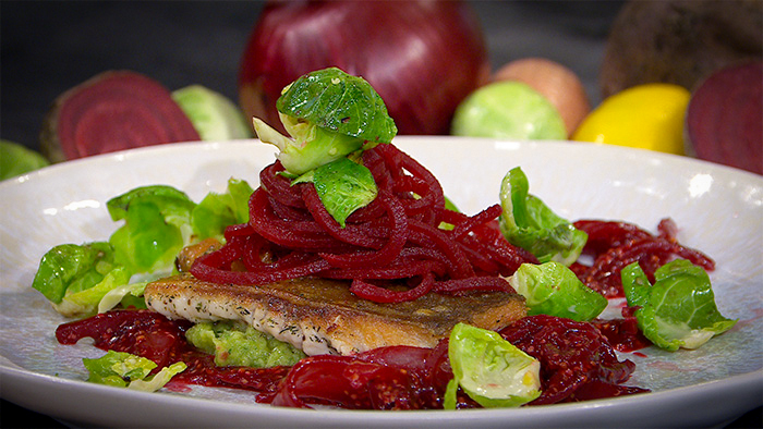 Karpfen mit Rosenkohl und Rote Bete / BR