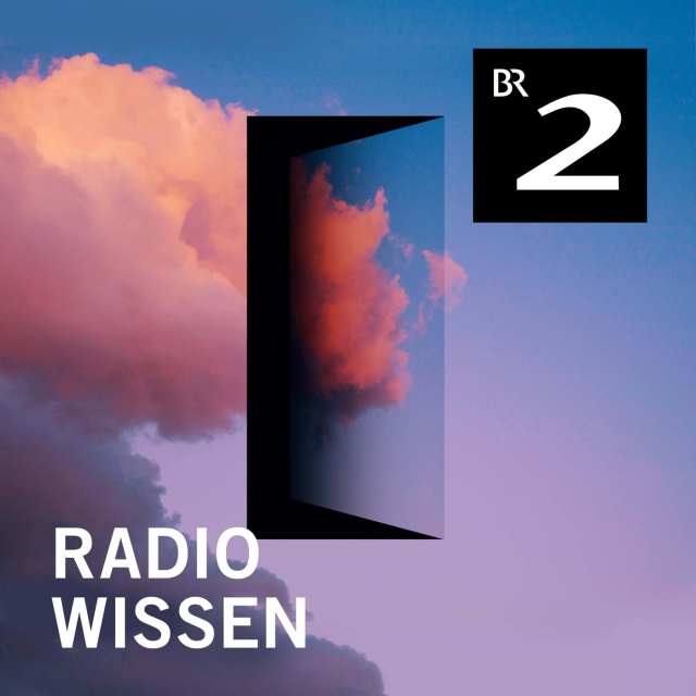 Wolken am Himmel, eine Tür öffnet sich