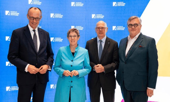 Amtsübergabe in der Konrad-Adenauer-Stiftung