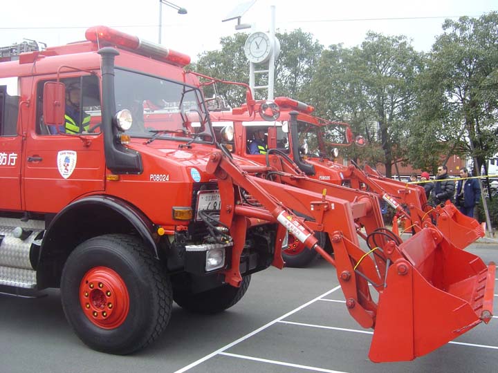 Tokyo Fire Department Mercedes Benz pumpers
