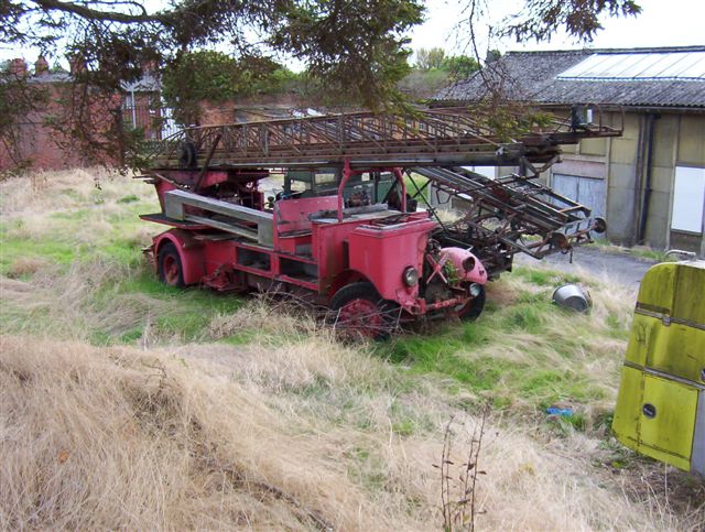 Leyland TD7 half cab Merryweather TL