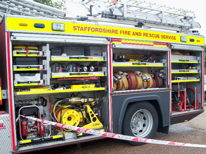 STAFFORDSHIRE F&RS, KIDSGROVE 1 rescue ladder