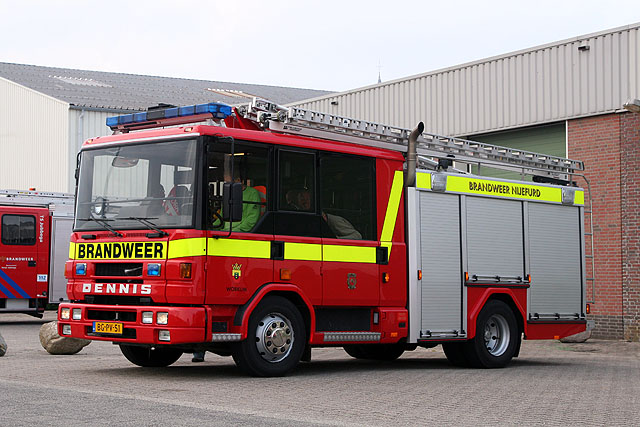 Nijefurd Dennis Rapier