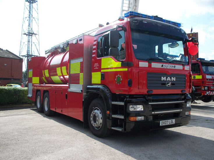 STAFFORDSHIRE  FIRE & RS,  Bulk Fluid Carrier