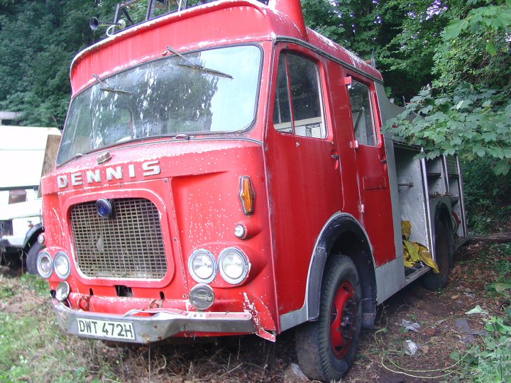 Picture of 'WHITE' Dennis F46 - DWT 472H