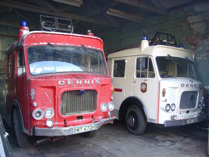 DWT 472H + CWT 762H - West Riding Dennis F46 x 2