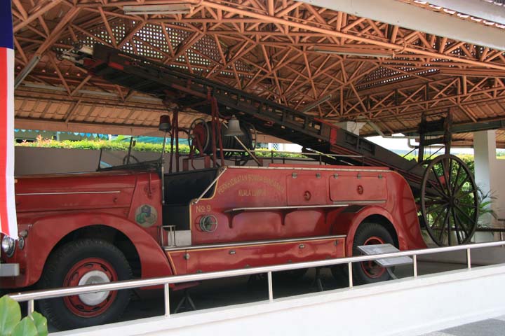 Dennis Fire Engine B80 National Museum Malaysia
