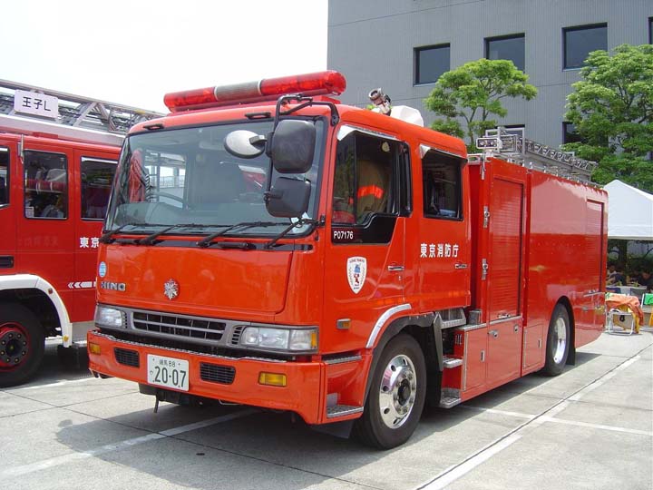 Tokyo FD Hino Heavy pumper 