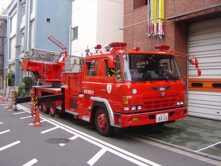 Tokyo FD Hino Morita 40m Turntable ladder Ueno FS