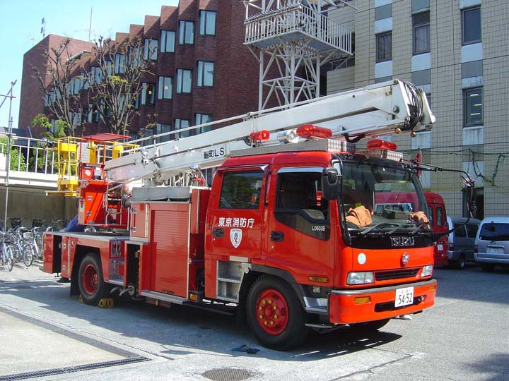 Tokyo Fire department Isuzu Skylift Kojimachi FS