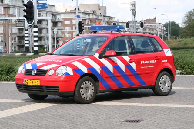 L-V Volkswagen Polo