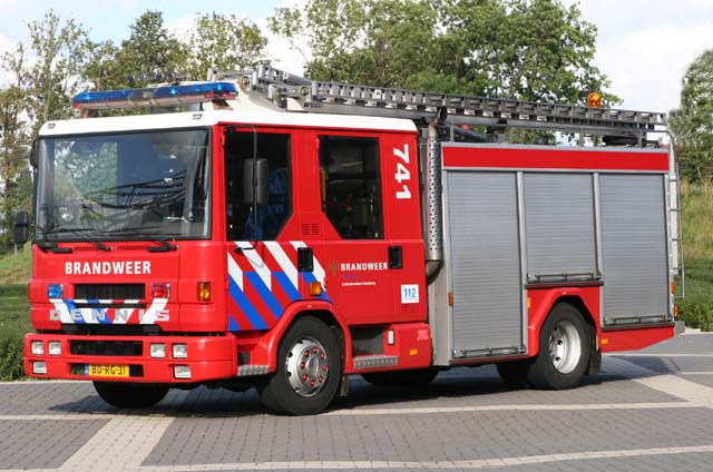 L-V Dennis Rapier
