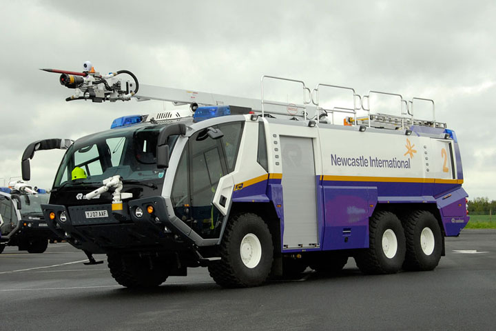 Newcastle Airport 6x6 Rosenbauer Panther 