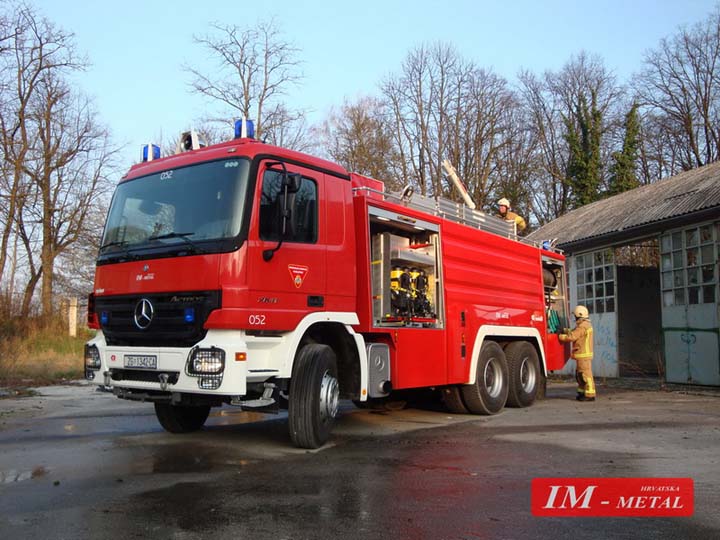 TLF 10 000 / 500 Croatia Karlovac Fire brigade 