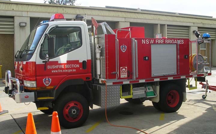 FUSO canter 4x4 Bushfire truck