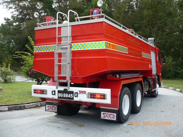 Volvo FL10 / SK Fire WRT6 rear right view