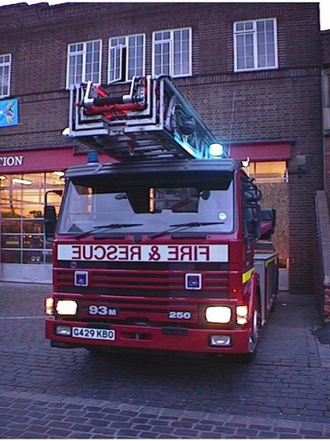 G429KBO Scania / Metz tl
