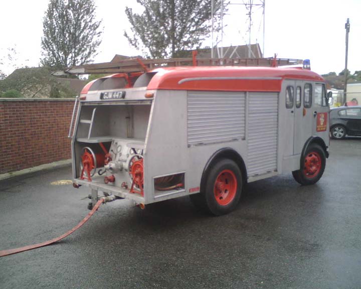Photo of 1959 Commer Karrier Gamecock