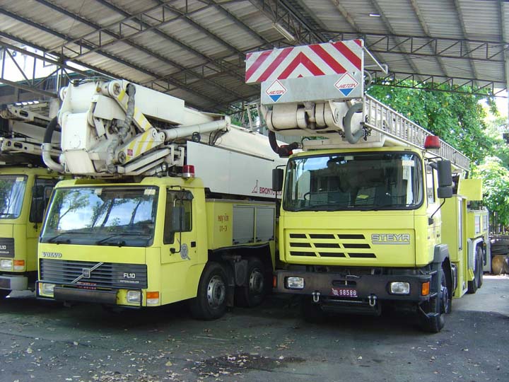 Bangkok Fire And Rescue various skylift