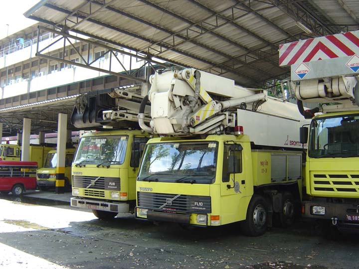 Bangkok Fire And Rescue various Volvo skylift
