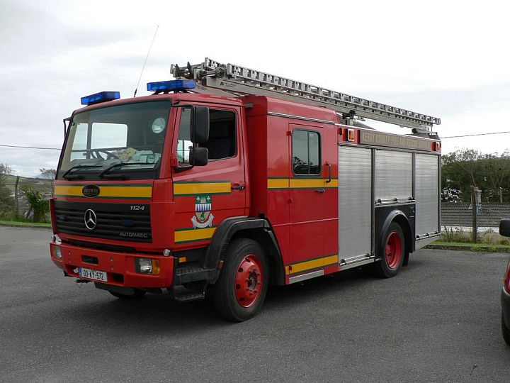 Dingle Co Kerry Ireland Mercedes Benz  WrL
