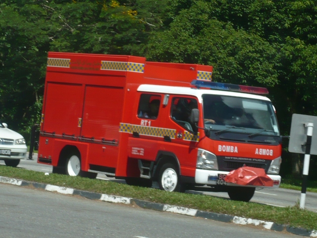 Mitsubishi Canter / Fabristeel Rescue Tender no.1
