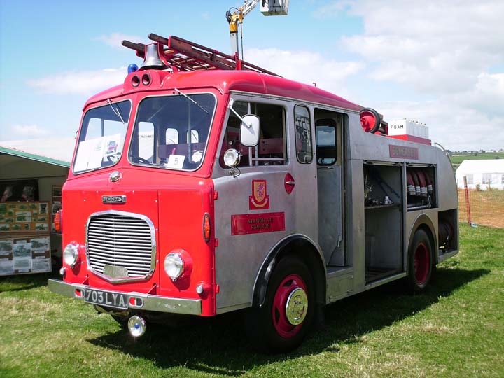 Picture of Former Somerset Dennis F28 703LYA