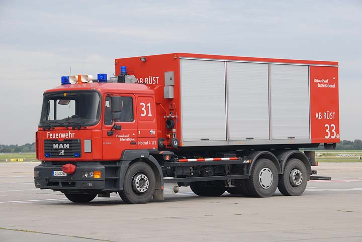 Flughafenfeuerwehr Düsseldorf Fox 31 MAN 
