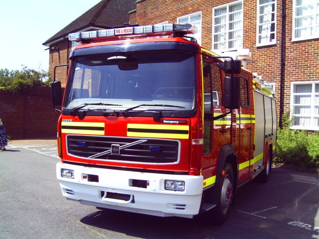 Hampshire FRS new style Volvo 