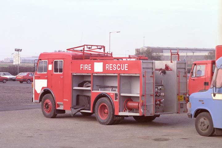 Dennis R type XVN559T