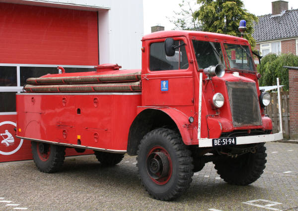 brandweer Hengelo old Bedford watertender