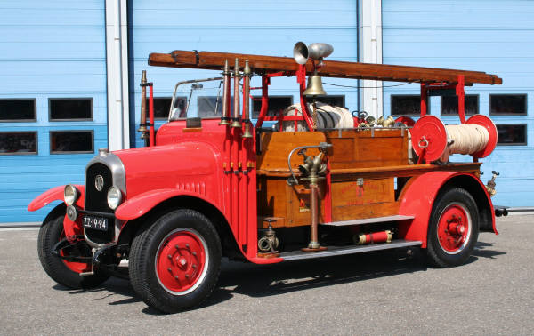 brandweer Huizen Latil oldtimer