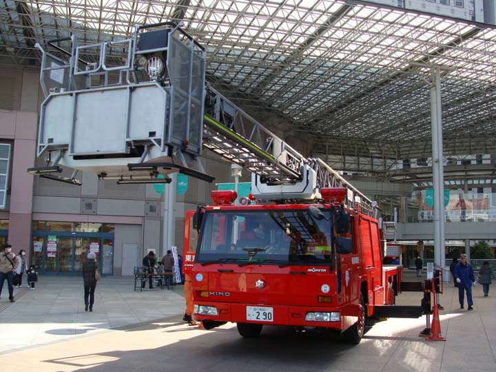 Tokyo FD Hino TTL Shinagawa Fire station