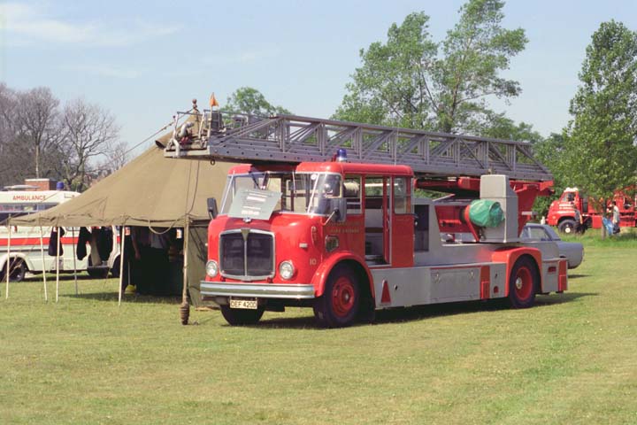Hartepool AEC Turntable ladder DEF420D
