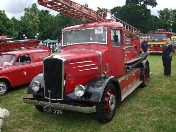 Dennis Light Pump FJH 324 Watford Fire Brigade