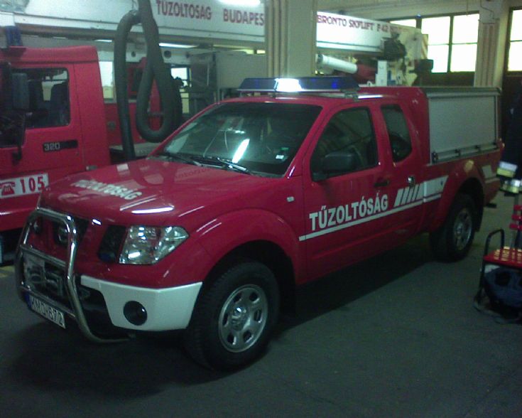 Nissan Navara Rescue Budapest Hungary