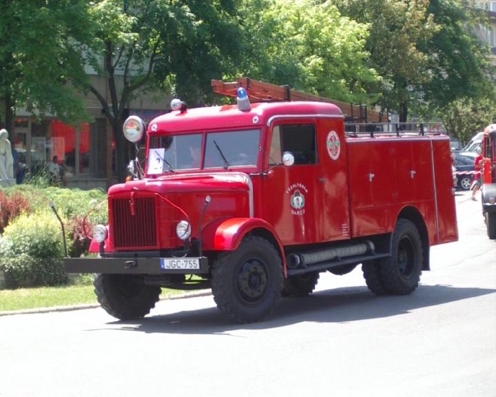 Hungary Fire engine Csepel D350