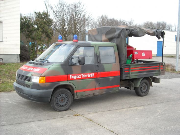 Flugplatz Feuerwehr Trier Volkswagen 