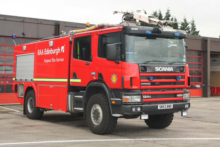 Scania 124C420 Carmichael BAA Edinburgh