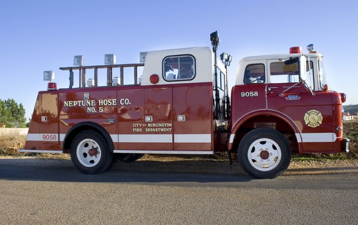 Ford C600 Thibault Fire engine 