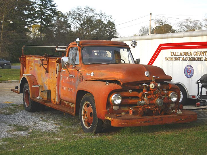 Oldtimer Ford Fire engine Lincoln Alabama