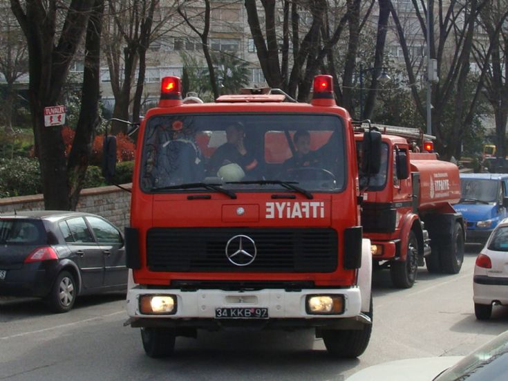 Mercedes Benz Foam/water tender Istanbul
