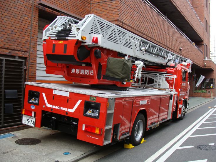Turntable ladder Tokyo Hino Magirus