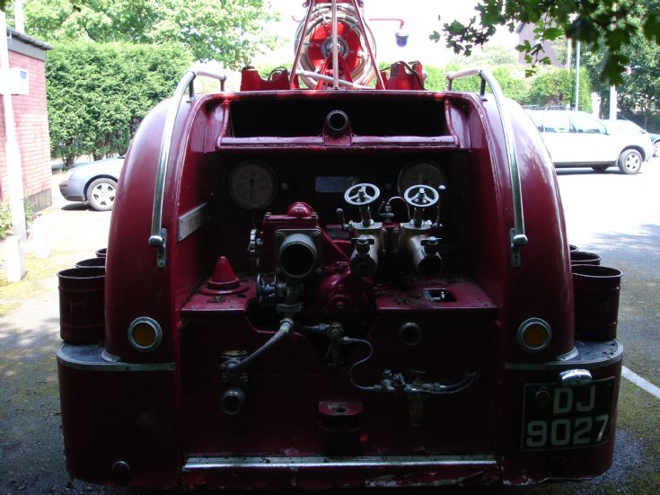 Pilkington Glass Albion Fire engine
