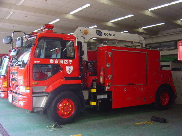 Salvage and Crame truck Tokyo Japan