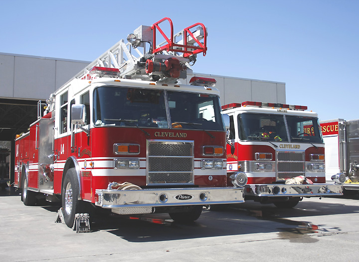 Pierce Dash Quint Cleveland Fire department