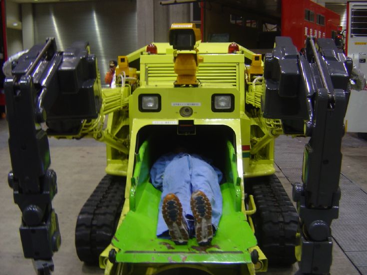 Human Robot searcher Tokyo Fire service