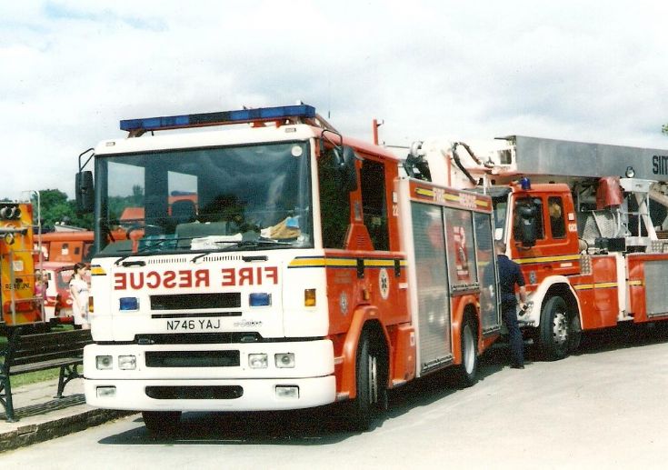 Cleveland Fire Brigade Dennis Sabre appliance