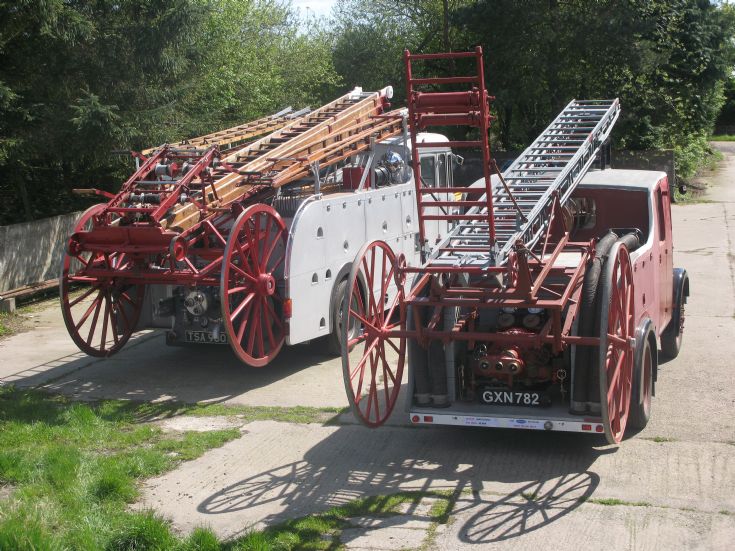 Dennis F24 and Dennis Light 4